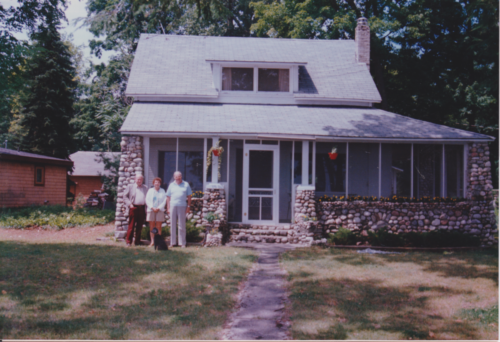 Bob-Button-Wilma-and-Charlie-Fink-Home-in-Traverse-City